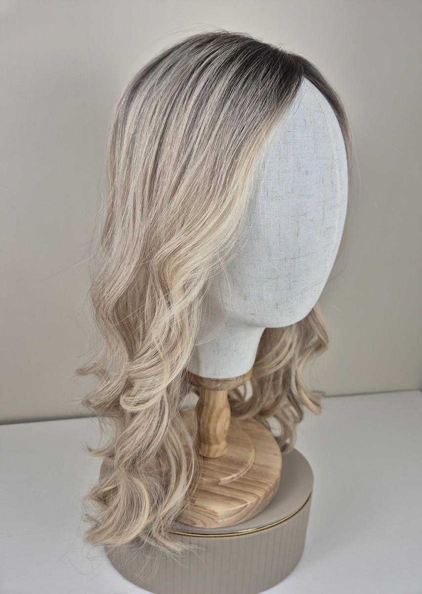 Juliet Lace Topper 20 inch 2
