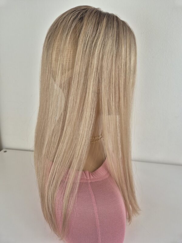 Tiny Topper Moon 16 inch 3