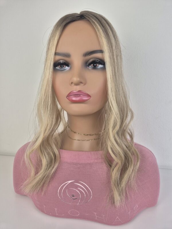 Belle Tiny Topper 1