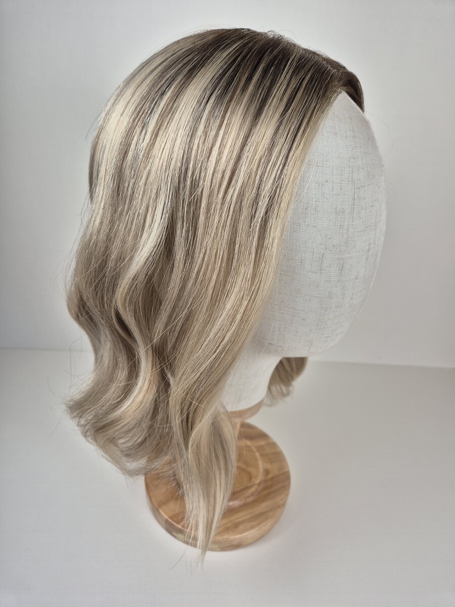 Bianca Ribbon Topper 1