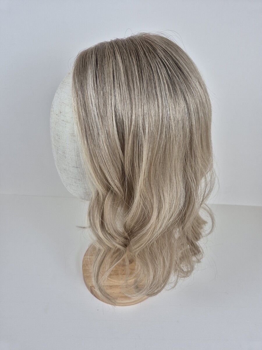 Samantha Ribbon Silk top Cool Beige Blonde with a Natural Shadow Root 16 inch length displayed on a mannequin