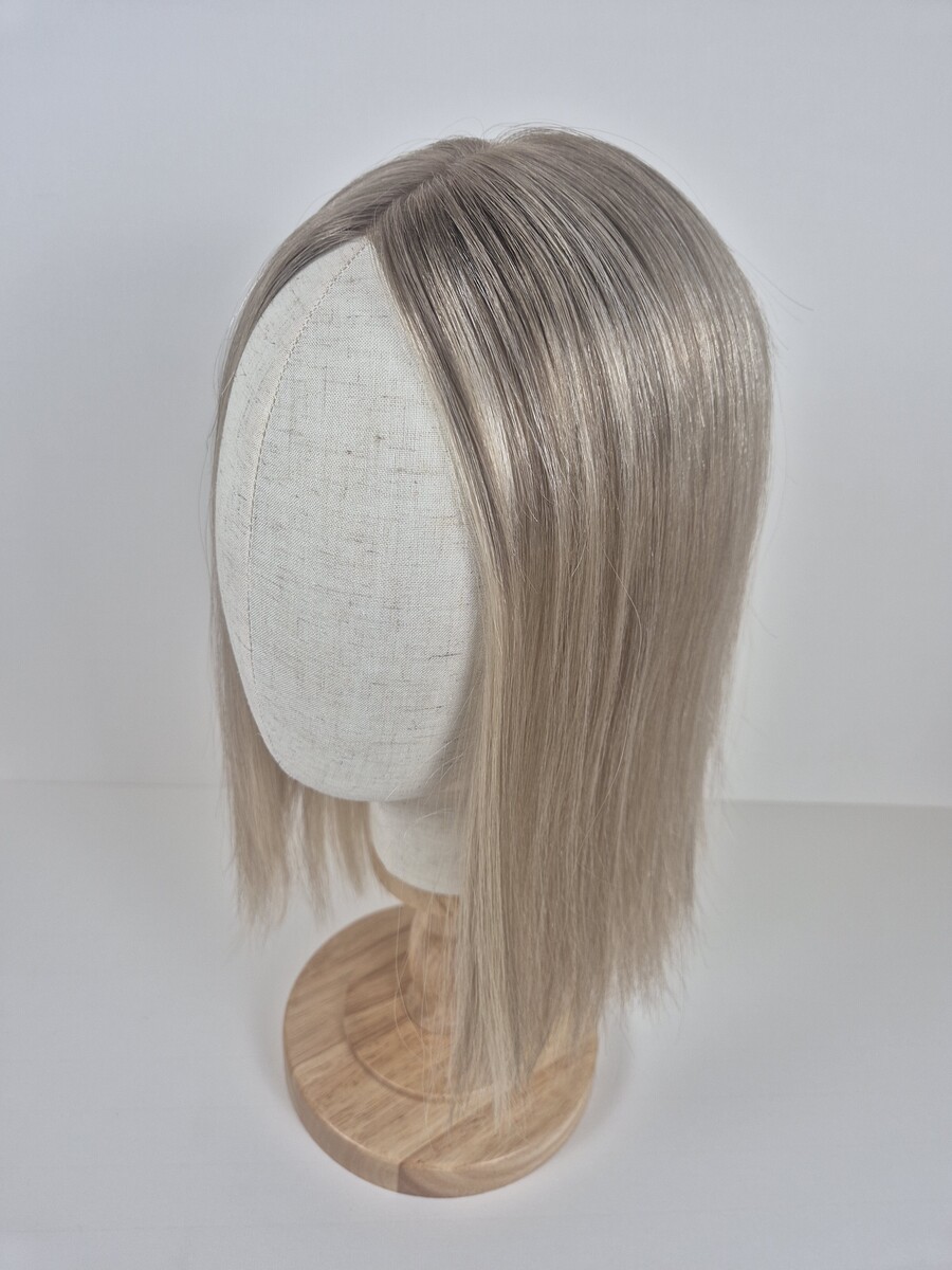 Samantha Ribbon Silk top Cool Beige Blonde with a Natural Shadow Root 14 inch length displayed on a mannequin